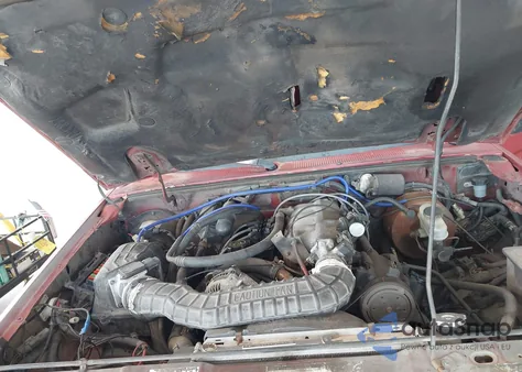 1992 Ford Ranger z USA, uszkodzony, nr VIN 1FTCR10X7NTA24887